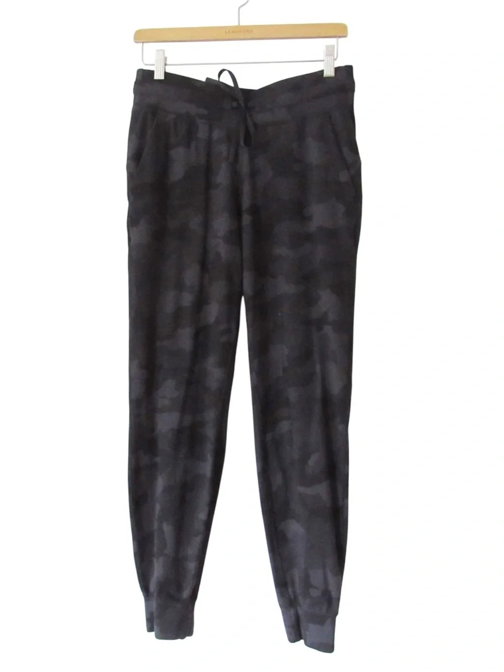 Lululemon Ready to Rulu Jogger Pants 8 Black Camo Soft Sweat Wicking Athletic